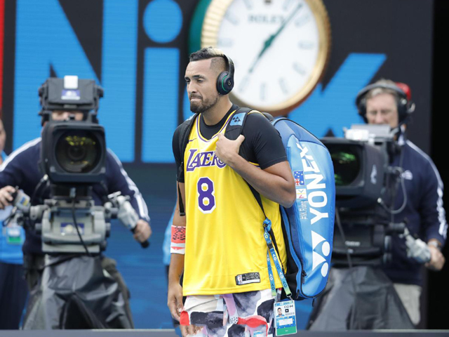 从凌晨四点的洛杉矶到深夜的冰敷桶，NBA球员的一天到底有多离谱