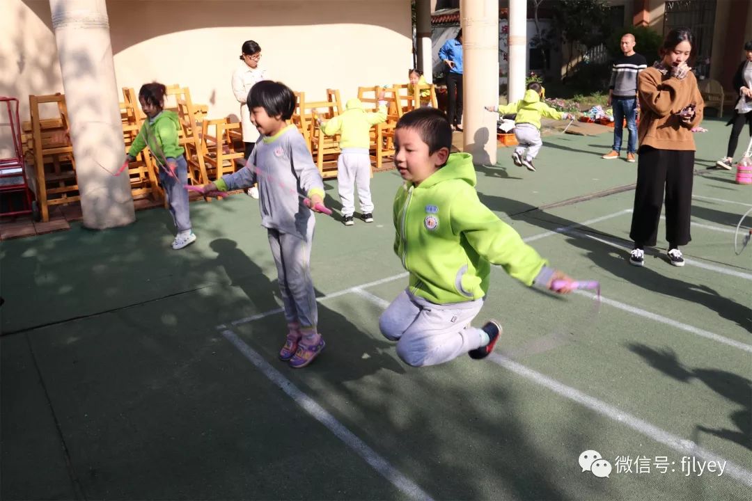 幼儿园大班体育活动，让孩子在奔跑中悄悄长大