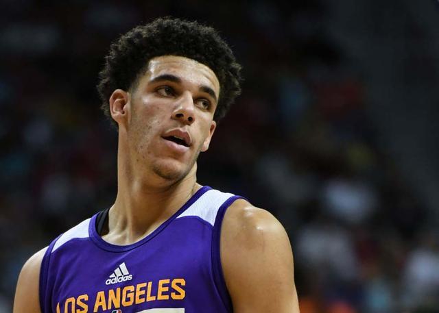 球哥NBA,他到底行不行?聊聊朗佐·鲍尔的篮球故事 球哥NBA,他到底行不行?聊聊朗佐·鲍尔的篮球故事